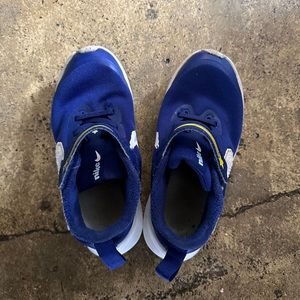 Nike kid star runner